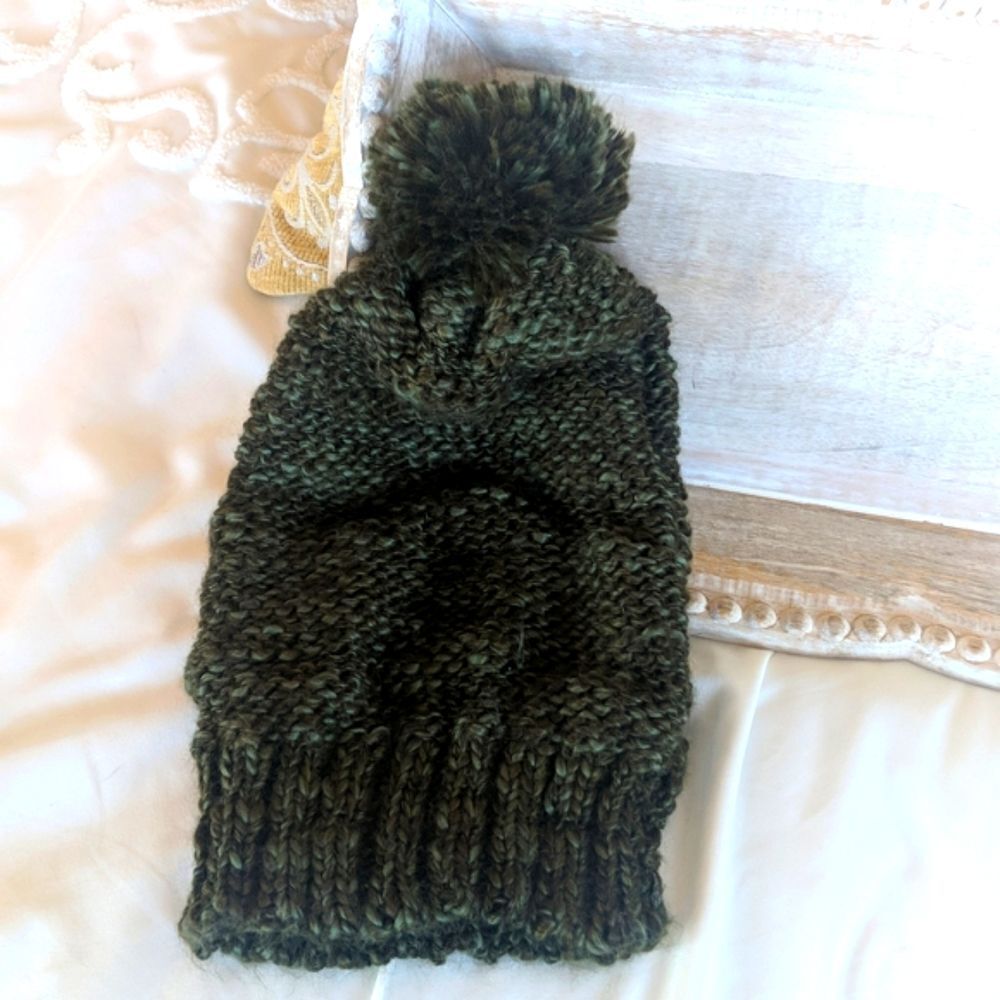 Mossimo Hat and Mitten Set - Picture 7 of 8